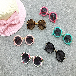 Детски очила подходящи за момичета и момчета - 6 различни цвята 