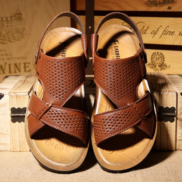 Мъжки сандали в кафяв и черен цвят подходящи за ежедневие - 8 модела