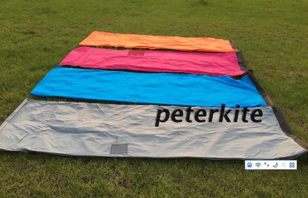 Надуваеми дюшеци за плаж и планина - модели и цветове: червени, сини, лилави за мъже, жени и деца