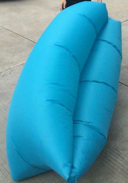 Туристически надуваем диван подходящ за къмпинг - цветни модели за мъже и жени : лилави, зелени, розови