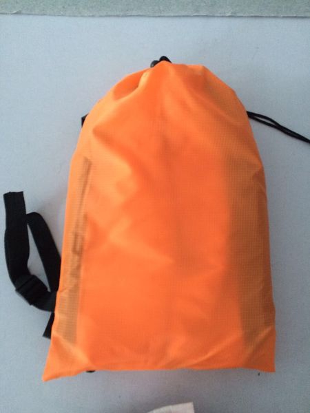 Туристически надуваем диван подходящ за къмпинг - цветни модели за мъже и жени : лилави, зелени, розови