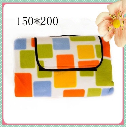 Кърпа подходяща за къмпинг и плаж 