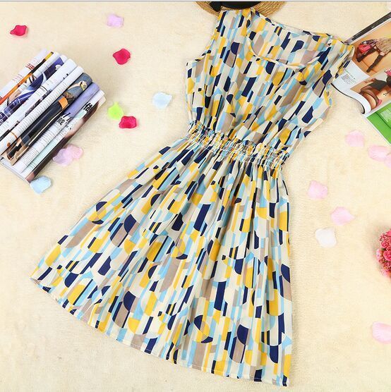 Лятно изкушение от рокли в пъстри цветове