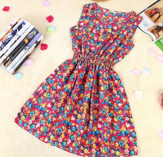 Лятно изкушение от рокли в пъстри цветове