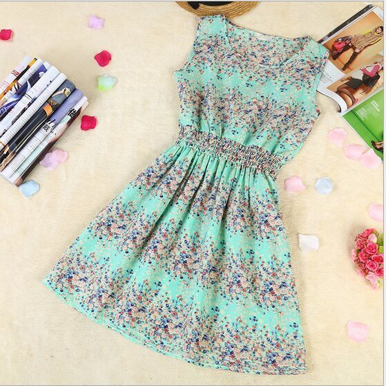 Лятно изкушение от рокли в пъстри цветове