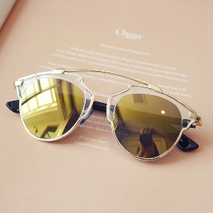 Слънчеви очила с огледални отблясъци Хит за Летния сезон