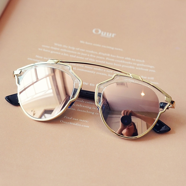 Слънчеви очила с огледални отблясъци Хит за Летния сезон