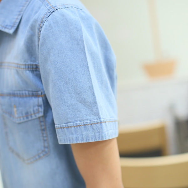 Летни денимови ризи за мъже в светлосин и тъмносин цвят 