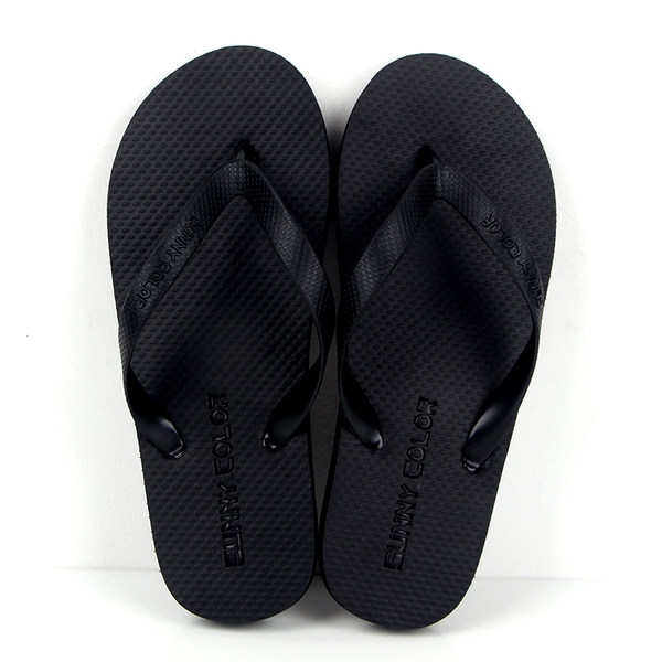 Καλοκαίρι παραλία παντόφλες ανδρών - μοντέλα σε μαύρο και λευκό και πράσινο fringed παραλία και την καθημερινή ζωή - ελαφρύ και 