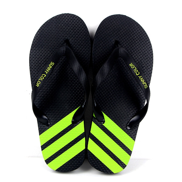 Καλοκαίρι παραλία παντόφλες ανδρών - μοντέλα σε μαύρο και λευκό και πράσινο fringed παραλία και την καθημερινή ζωή - ελαφρύ και 