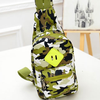 Άνετες ανδρικές σάντες καμουφλάζ κατάλληλες για την  καθημερινή χρήση και ταξίδια σε μπλε και πράσινο χρώμα