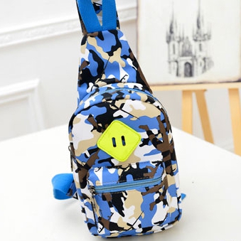 Άνετες ανδρικές σάντες καμουφλάζ κατάλληλες για την  καθημερινή χρήση και ταξίδια σε μπλε και πράσινο χρώμα