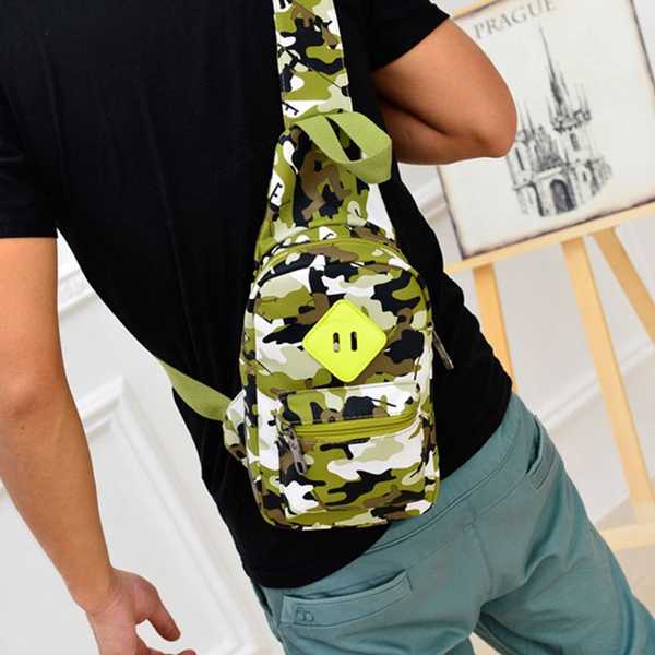 Удобни мъжки камуфлажни чанти подходящи за ежедневие и пътуване - син и зелен цвят