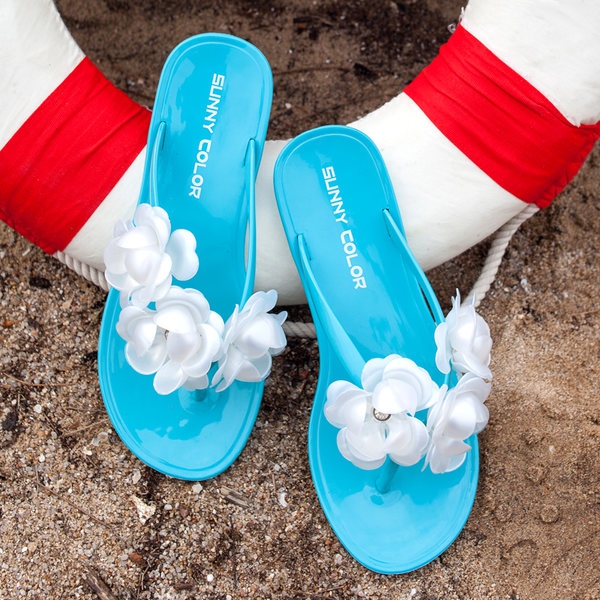 Γυναικείες παντόφλες για την παραλία και την καθημερινή ζωή με διακοσμητικά λουλούδια - μπλε, ροζ, μαύρο, πράσινο και άλλα καλοκ