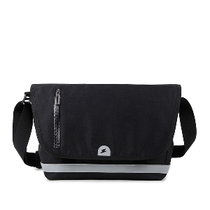 Μαύρη τσάντα κατάλληλη για ταξίδια και για την καθημερινή ζωή - 1 μοντέλο