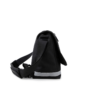 Черна мъжка чанта подходяща за пътуване и ежедневие - 1 модел 