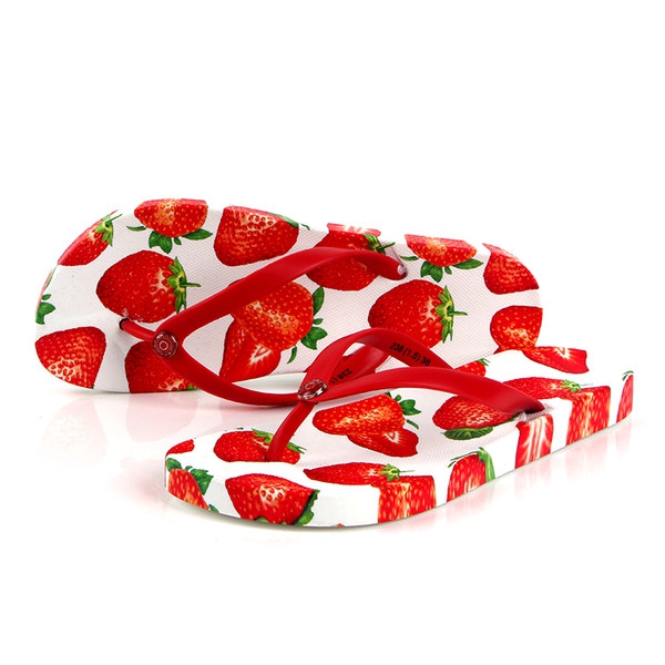 Дамски летни чехли с цветен дизайн ягода