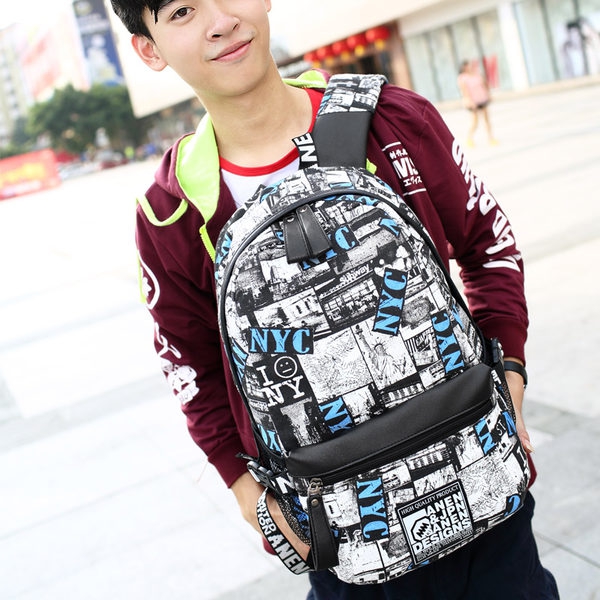 Ανδρικά σακίδια  για την καθημερινή ζωή, για το σχολείο και τουρισμό με διαστάσεις: ύψος - 45 cm, μήκος - 26 cm, πλάτος: 15 cm