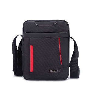 Мъжка компактна чанта с една дръжка в черен цвят