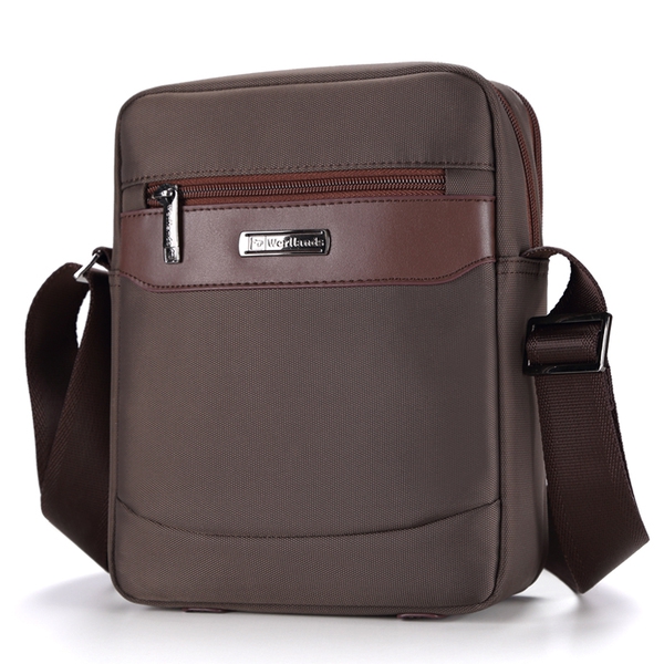 Мъжка ежедневна чанта в черен и кафяв цвят