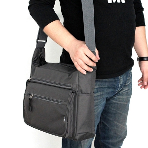 Мъжки чанти подходящи за пътуване-сив,черен и син цвят 