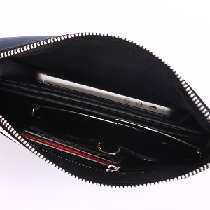 Мъжка мини чанта Клъч - тъмносиня и черна - с мека повърхност от полиестър