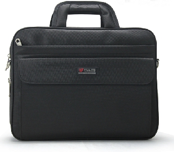 Επαγγελματικές τσάντες για άντρες - Θήκη για laptop σε μερικά μαύρα μοντέλα με βολικές θήκες για έγγραφα