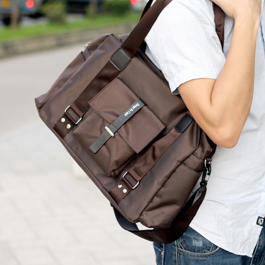 Ανδρικές τσάντες σε καφέ και μαύρο χρώμα  για ταξίδια - 2 μοντέλα