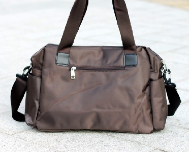 Мъжки чанти в кафяв и черен цвят подходящи за пътуване - 2 модела