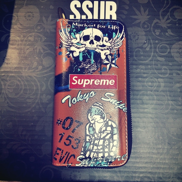 Πορτοφόλια των ανδρών με διάφορες ενδιαφέρουσες εκτυπώσεις - 11 μοντέλα