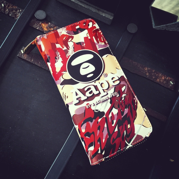 Πορτοφόλια των ανδρών με διάφορες ενδιαφέρουσες εκτυπώσεις - 11 μοντέλα