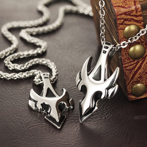 Мъжка висулка от титаниева сплав 