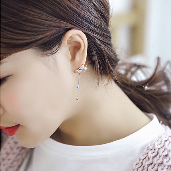 Дамски обеци в сребрист и златист цвят - криле