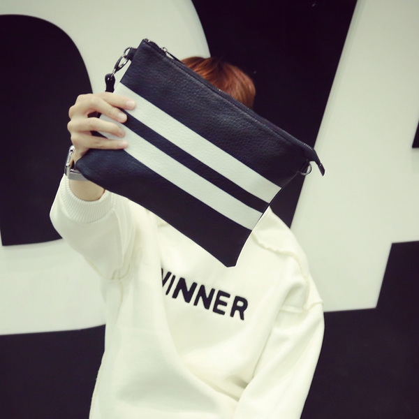 Мъжка чанта от изкуствена кожа - тип клъч - мека повърхност с интересни принтове Fashioncode, звезда, светкавица