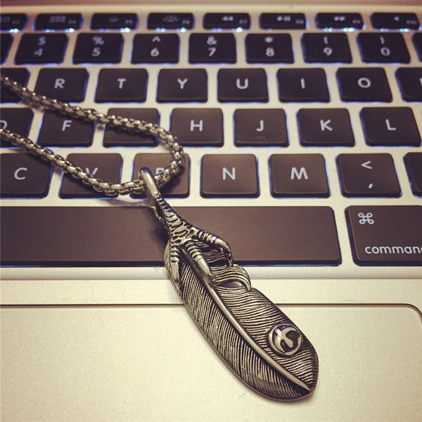 Мъжка верижка с форма на перо