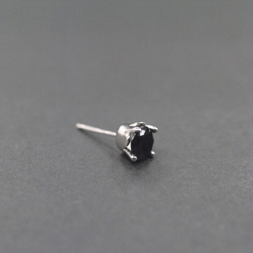 Мъжки обеци с камък 7 мм  - 2 модела 