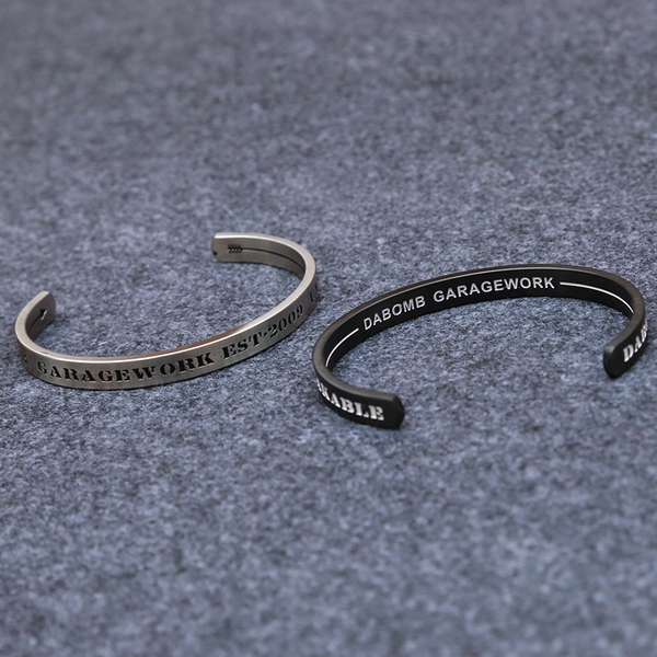 Мъжки гривни - черни, златисти и сребристи модели 