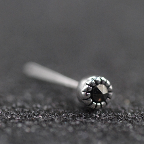 Чифт мъжки обеци в кръгла форма - сребрист цвят