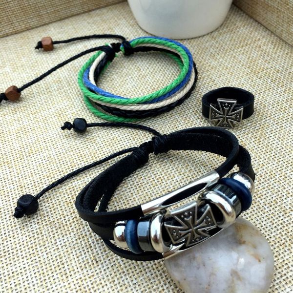 Мъжки гривни от изкуствена кожа с декоративни елементи - два цвята - черни и кафяви    