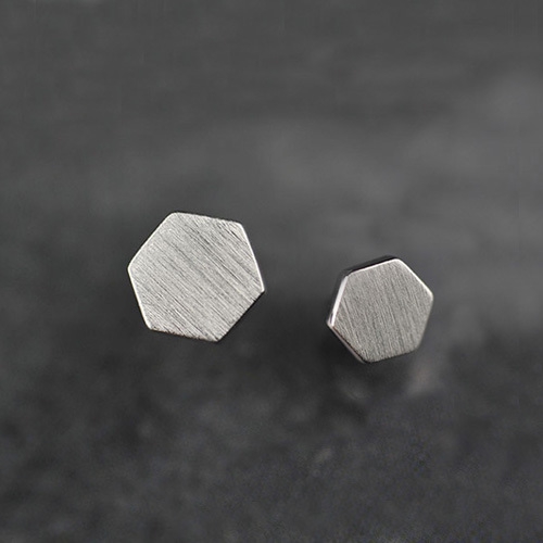 Ένα ζευγάρι ανδρικά σκουλαρίκια  από ασήμι 5 mm
