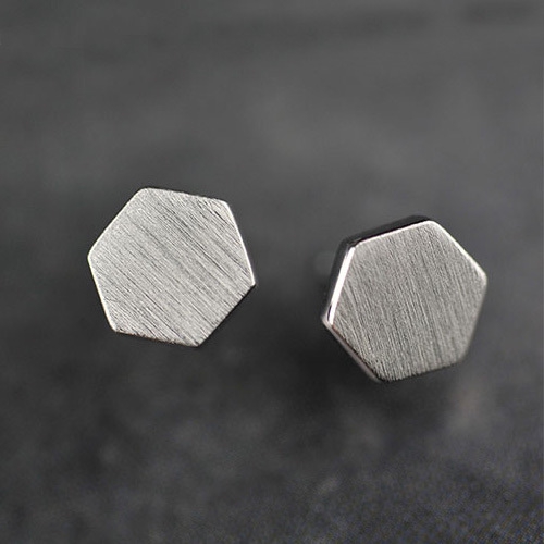 Чифт мъжки обеци в сребрист цвят с размер  5 мм