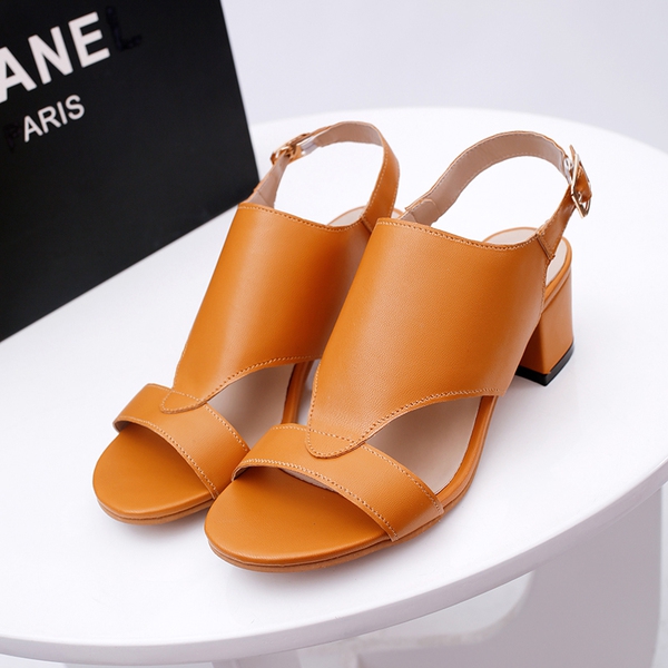 Дамски сандали от изкуствена кожа с нисък ток