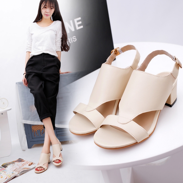 Дамски сандали от изкуствена кожа с нисък ток