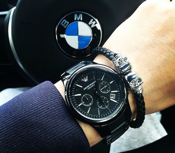 Мъжкa черна кожена посребрена гривна - ретро модел 