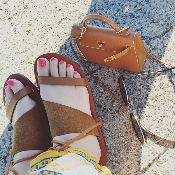 Дамски летни сандали с връзки в черен и кафяв цвят