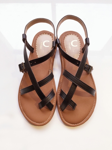 Κυρίες περιστασιακή δερμάτινα σανδάλια -σε πέντε διαφορετικά χρώματα.