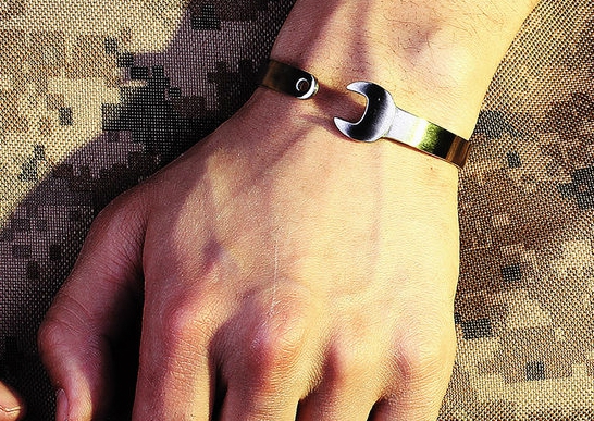 Ανδρικό βραχιόλι από χάλυβα - 2 μοντέλα σε ασημί , και κλειδαριά ρετρό