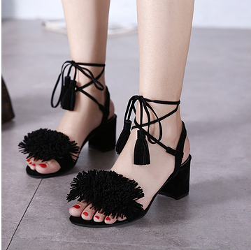 Дамски пухкави обувки в черен и червен цвят