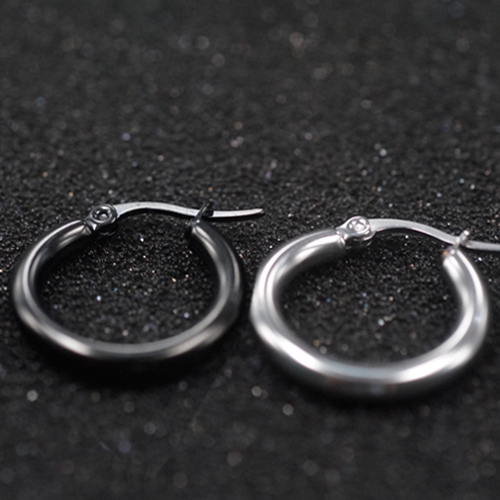 Μαύρα και άσπρα ανδρικά  σκουλαρίκια - 1 κομμάτι