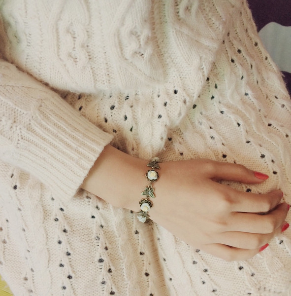 Дамски гривни със цветни мотиви 